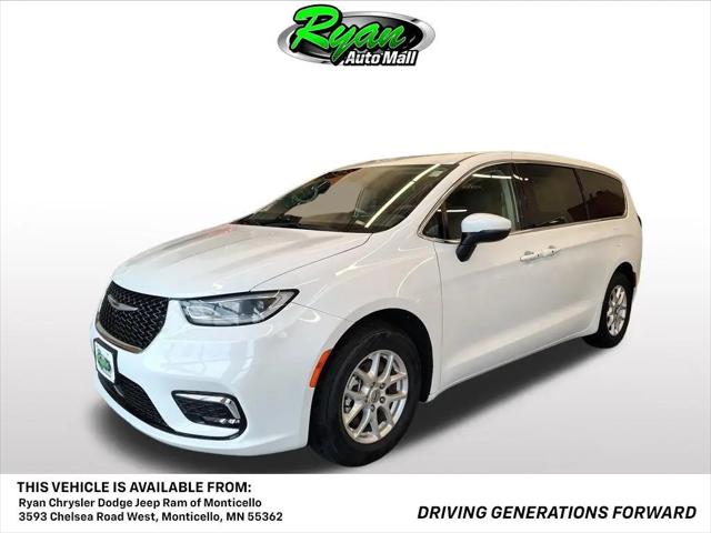 2023 Chrysler Pacifica Touring L for sale in Monticello, MN