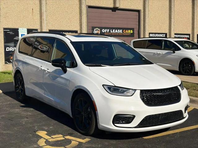 2026 Chrysler Pacifica Limited for sale in Crystal Lake, IL