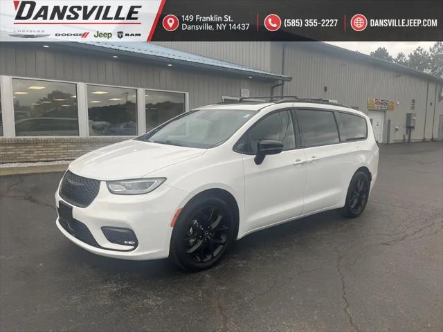 2025 Chrysler Pacifica Limited for sale in Dansville, NY