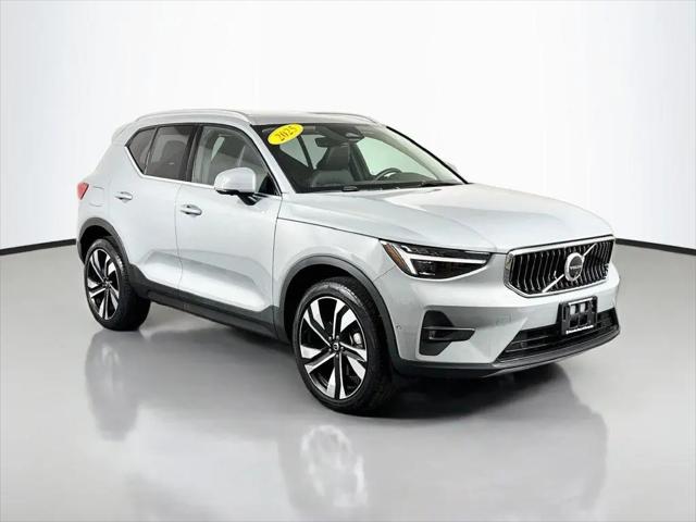 2025 Volvo XC40 B5 Plus Bright Theme for sale in Champaign, IL