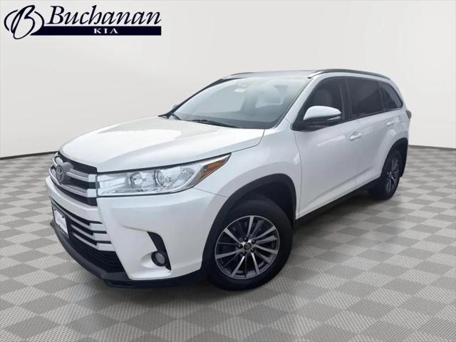 2019 Toyota Highlander SE for sale in Westminster, MD