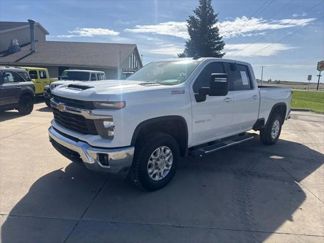 2025 Chevrolet Silverado 2500HD 4WD Crew Cab Standard Bed LT for sale in Iowa Falls, IA