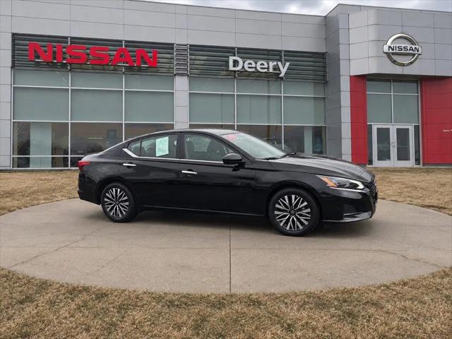 2025 Nissan Altima SV FWD for sale in Dubuque, IA