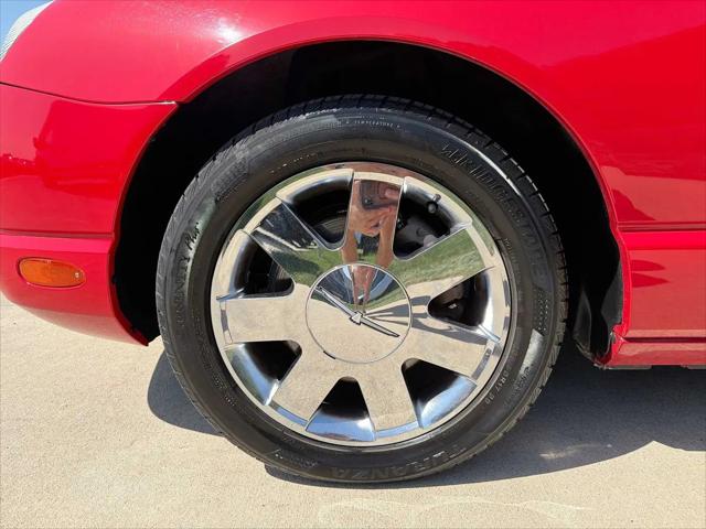 2002 Ford Thunderbird Deluxe