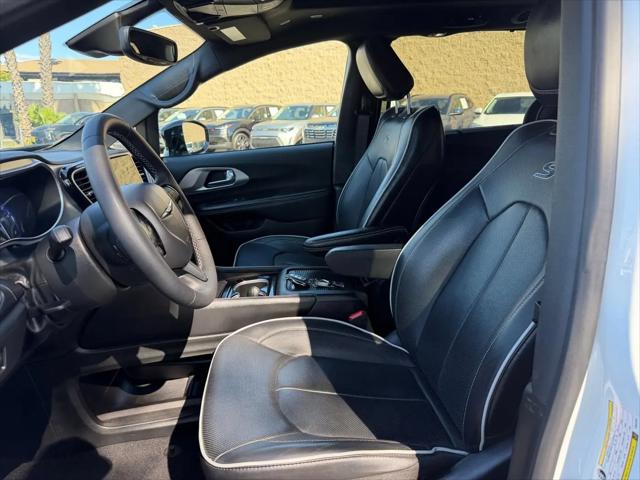 2025 Chrysler Pacifica Limited