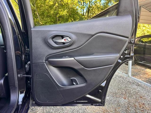 2019 Jeep Cherokee Limited FWD