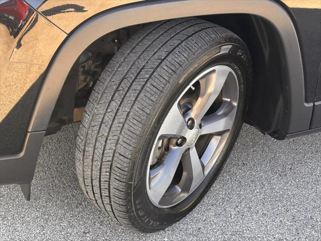 2019 Jeep Cherokee Limited FWD