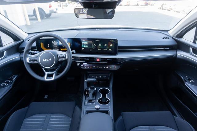 2026 Kia K5 LXS FWD