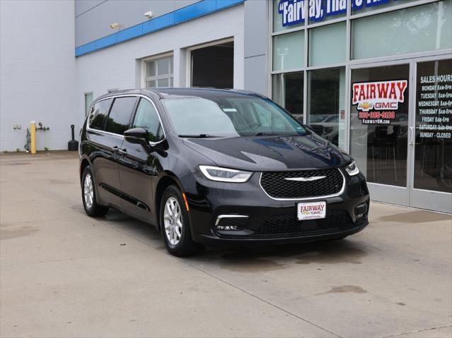 2024 Chrysler Pacifica Touring L for sale in Calcutta, OH