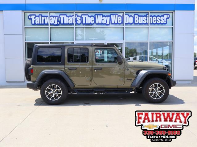 2025 Jeep Wrangler 4-Door Summit 4x4 for sale in Calcutta, OH