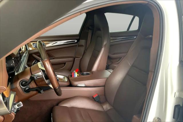 2018 Porsche Panamera 4