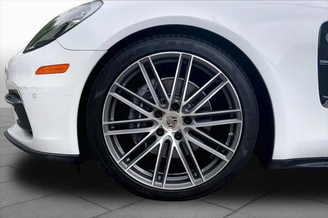 2018 Porsche Panamera 4
