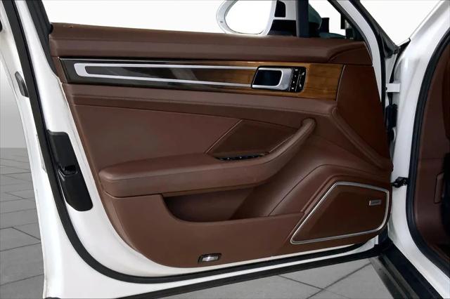 2018 Porsche Panamera 4