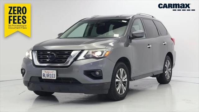 2018 Nissan Pathfinder SV