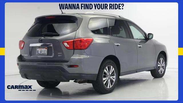 2018 Nissan Pathfinder SV