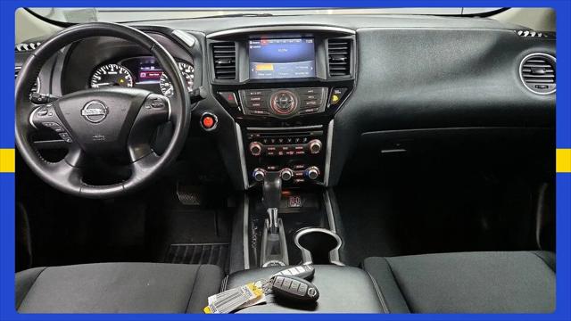 2018 Nissan Pathfinder SV
