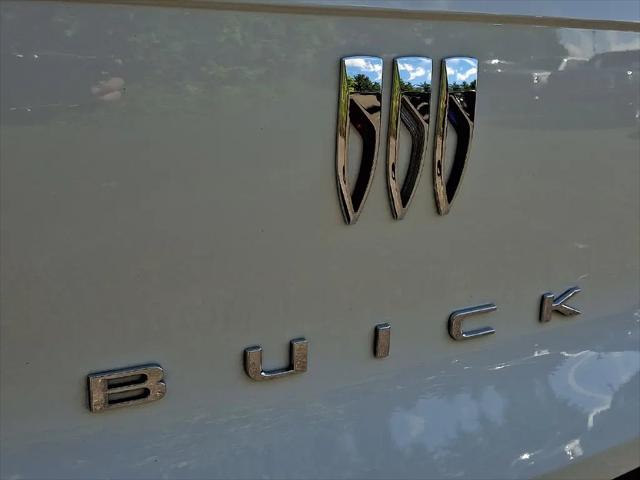 2026 Buick NV Preferred FWD