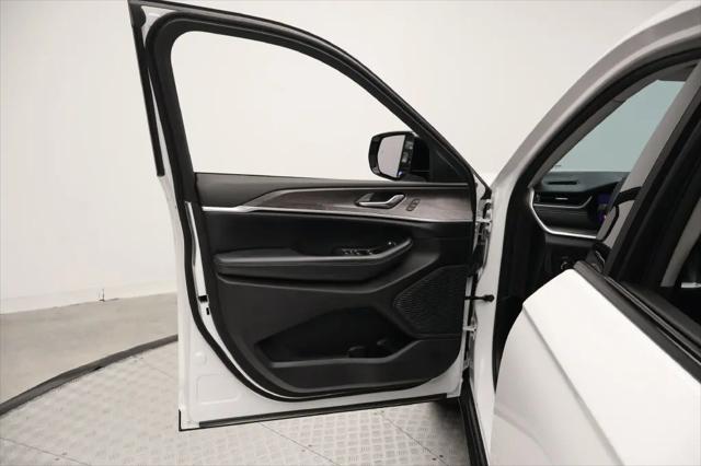 2023 Jeep Grand Cherokee Limited 4x2