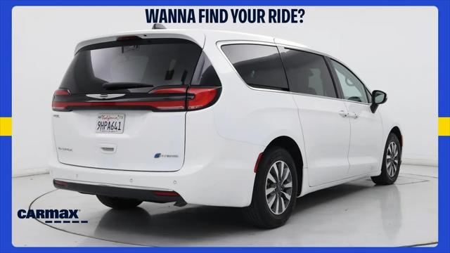 2023 Chrysler Pacifica Hybrid Touring L