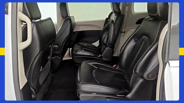 2023 Chrysler Pacifica Hybrid Touring L