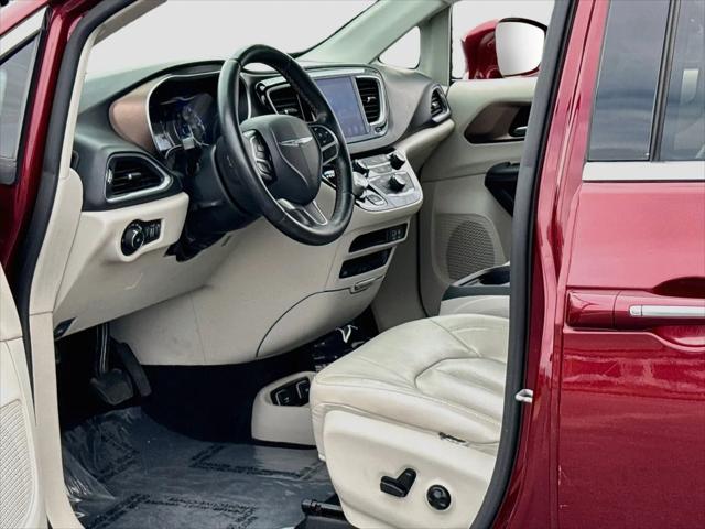 2017 Chrysler Pacifica Touring-L Plus