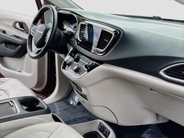 2017 Chrysler Pacifica Touring-L Plus