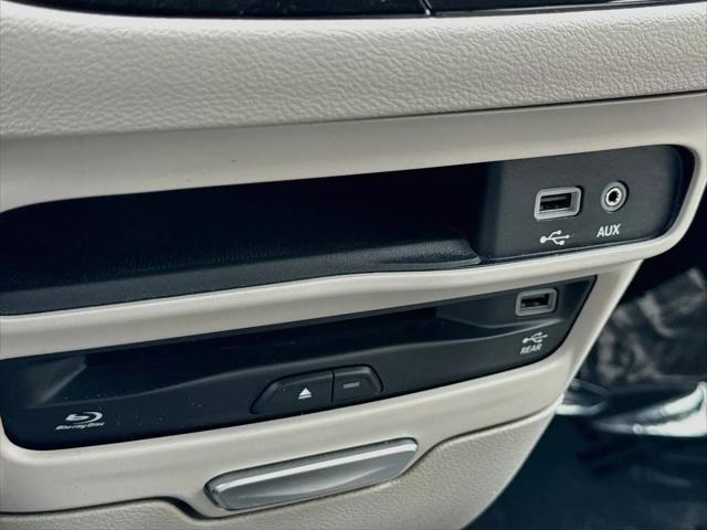 2017 Chrysler Pacifica Touring-L Plus
