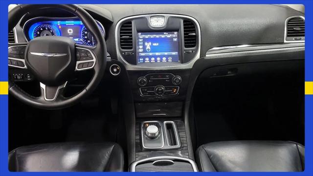 2021 Chrysler 300 Touring L