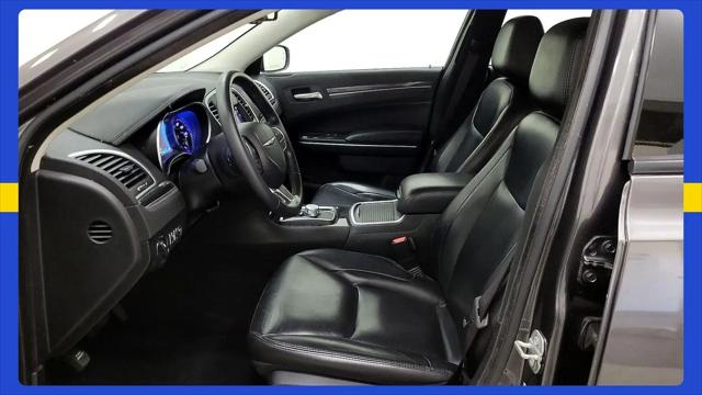 2021 Chrysler 300 Touring L