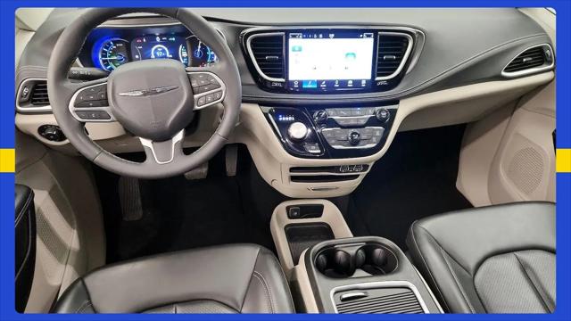 2023 Chrysler Pacifica Hybrid Touring L