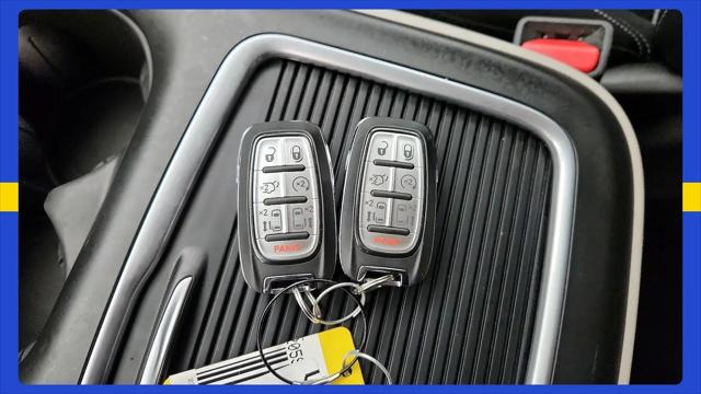 2023 Chrysler Pacifica Hybrid Touring L