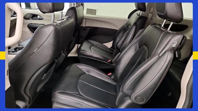 2023 Chrysler Pacifica Hybrid Touring L