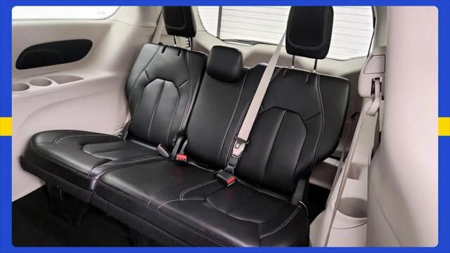 2023 Chrysler Pacifica Hybrid Touring L