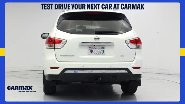 2015 Nissan Pathfinder SV
