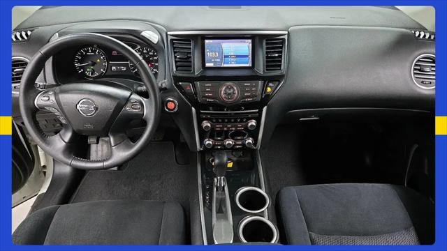 2015 Nissan Pathfinder SV