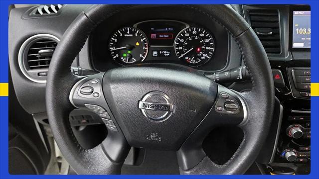 2015 Nissan Pathfinder SV