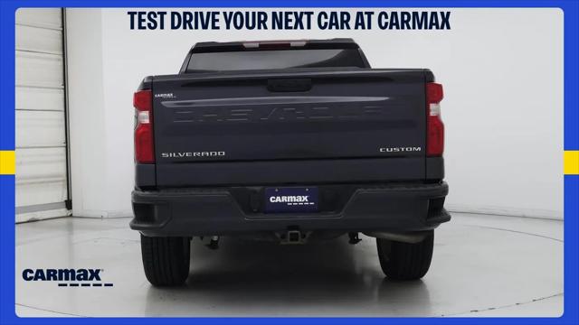 2023 Chevrolet Silverado 1500 4WD Crew Cab Short Bed Custom