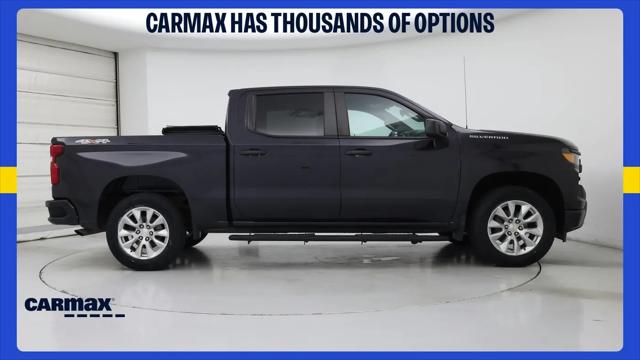 2023 Chevrolet Silverado 1500 4WD Crew Cab Short Bed Custom