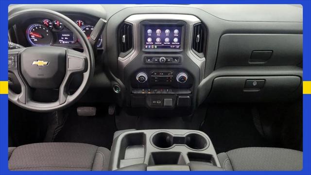 2023 Chevrolet Silverado 1500 4WD Crew Cab Short Bed Custom