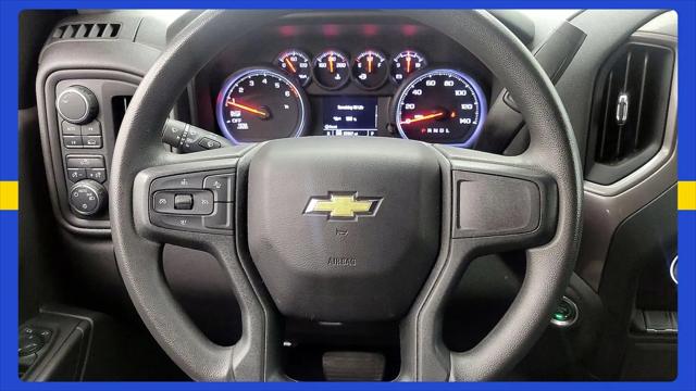 2023 Chevrolet Silverado 1500 4WD Crew Cab Short Bed Custom