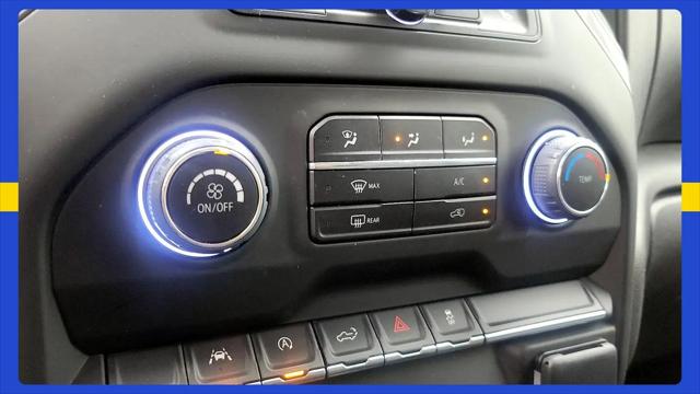 2023 Chevrolet Silverado 1500 4WD Crew Cab Short Bed Custom