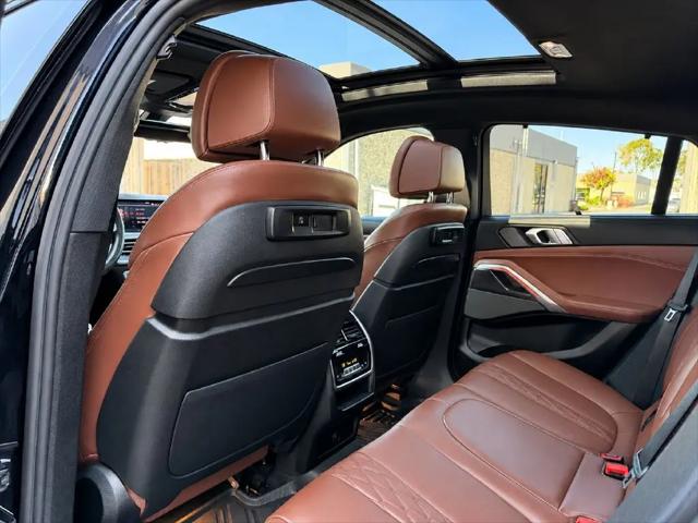 2021 BMW X6 M50i