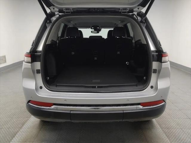 2023 Jeep Grand Cherokee Limited 4x2
