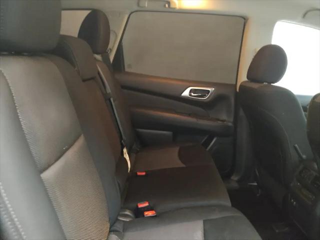 2019 Nissan Pathfinder S