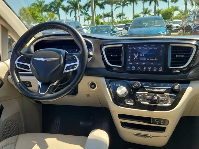 2020 Chrysler Pacifica Touring L