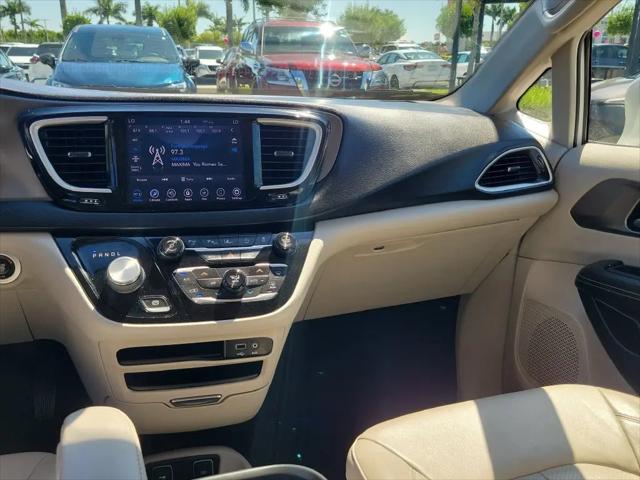 2020 Chrysler Pacifica Touring L
