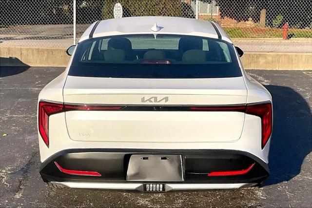 2026 Kia K4 LXS