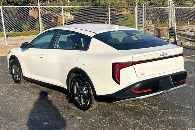 2026 Kia K4 LXS