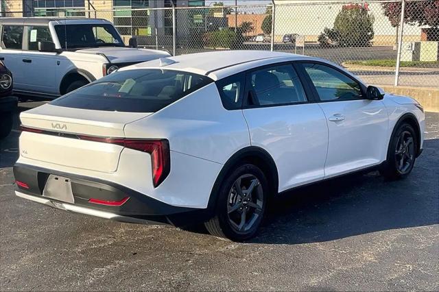 2026 Kia K4 LXS