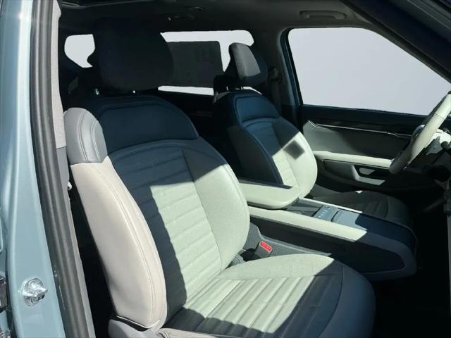 2024 Kia EV9 Land